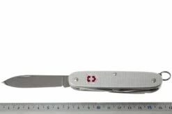 Victorinox Farmer 11 Victorinox Farmer -Nitecor Outdoor Geschaft VT 8241 26 05 victorinox farmer vt 8241 26 d5